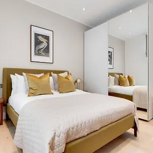 Apartment 11 Borough - Bright & Spacious 2-bed Near Bridge, London